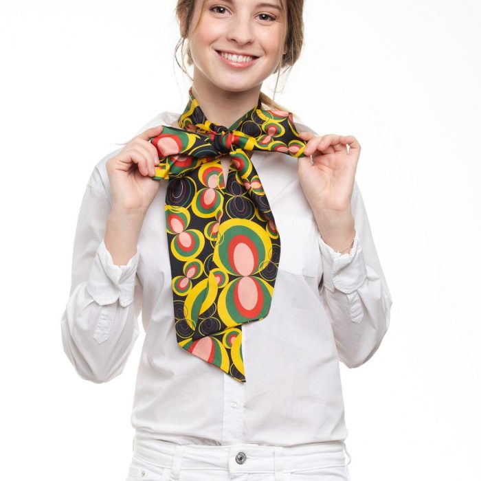 Luxury silk twilly inspired by the infinity symbol, in elegant colors. A versatile accessory for bag, neck, or wrist.