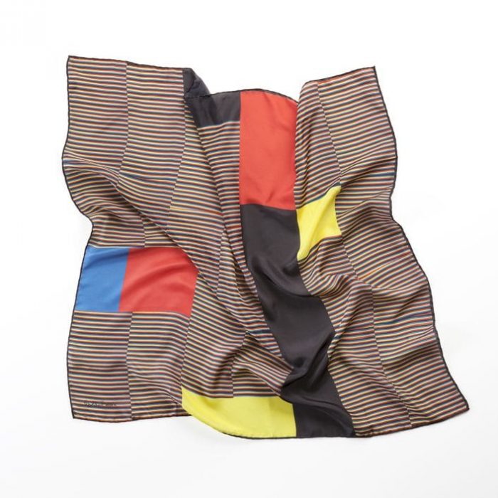 Abstract shot of the black 'Farewell' twill, capturing the sense of light and movement that interacts with the viewer's point of view.