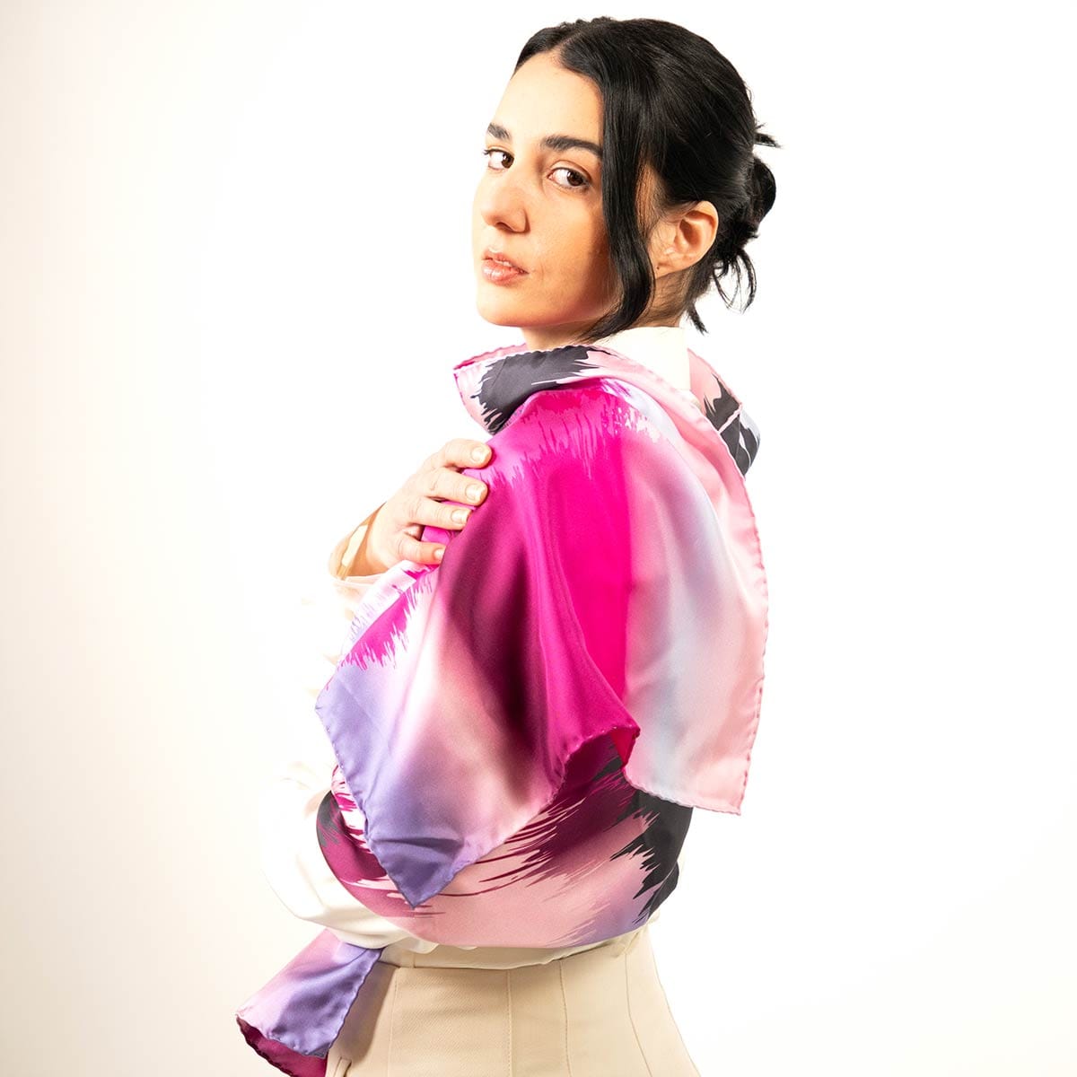 elegante fular tipo estola en twill de seda hecho en italia