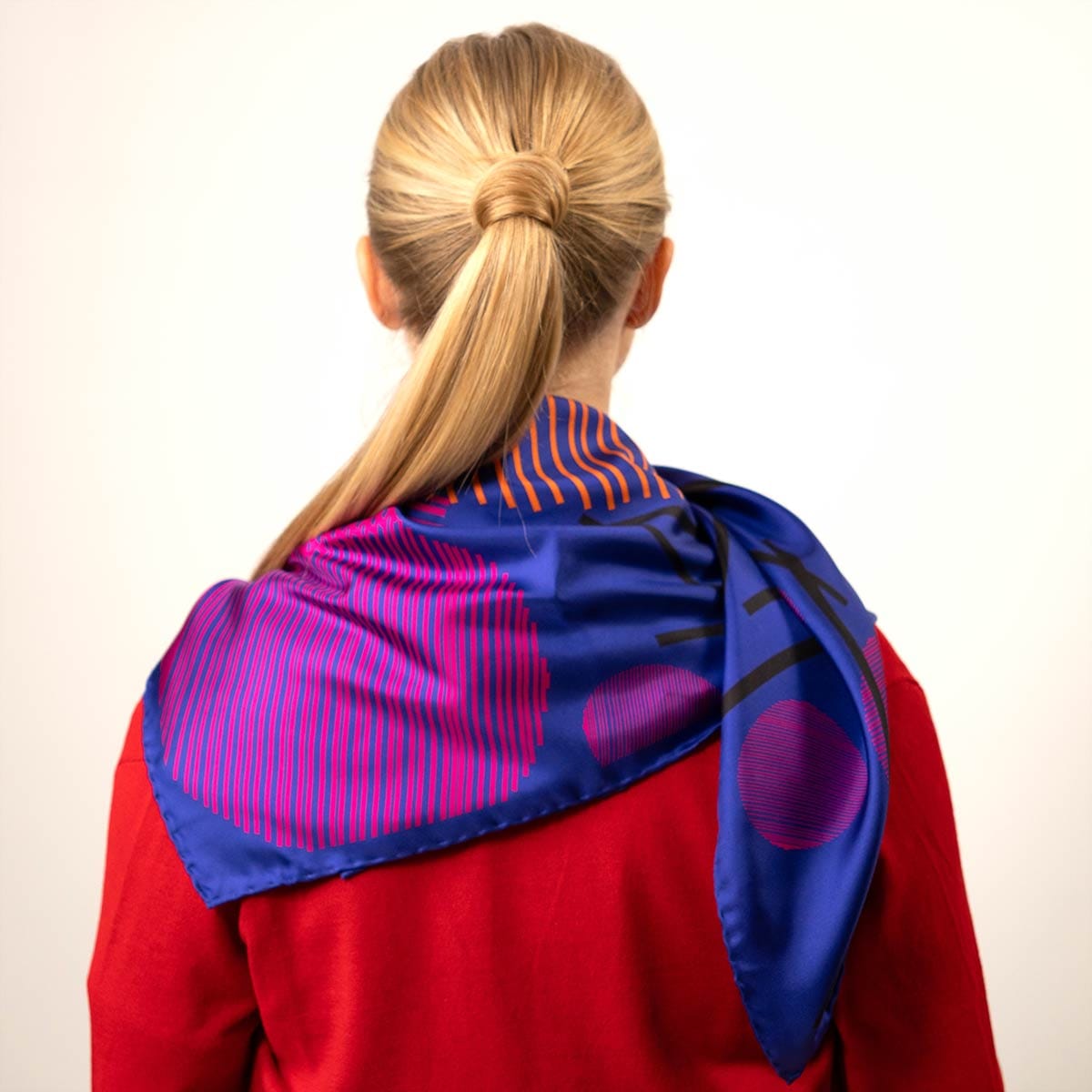 detalle del diseño de Sphere in the sky en zul