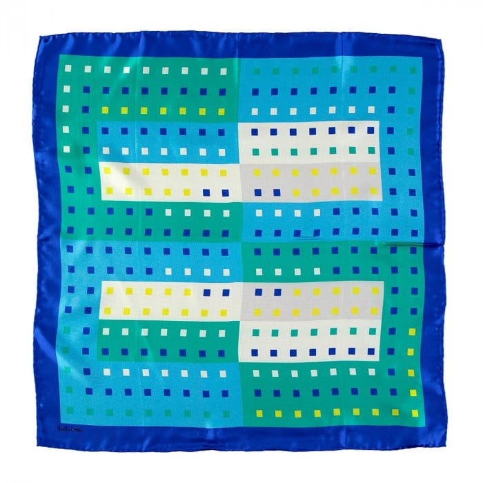 Pañuelo de seda cuadrado en azules Patio de los azulejos inspirado en la fuente de max burle en caracas
