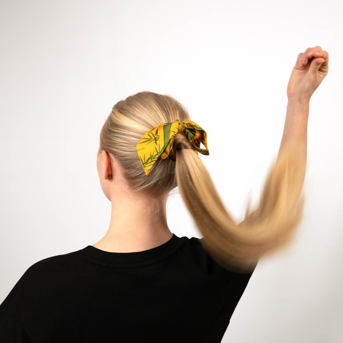 accesorio de seda para el pelo bambú en color ocre