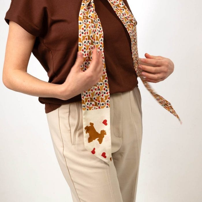 Movimiento d ela seda en el maxytwilly blanco Camila