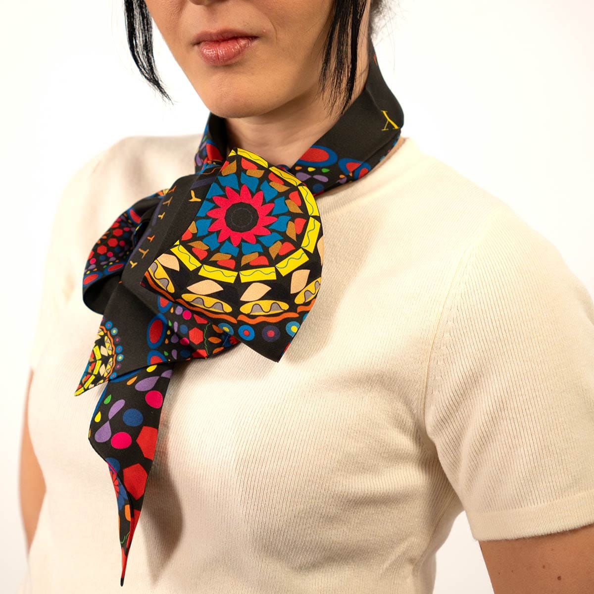 Pañuelo de seda fino para nudo francés elegante